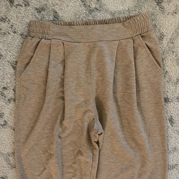 Cella Jane for Splendid Casual Tan Pants - Small - Picture 3 of 6